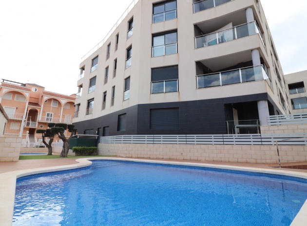 Apartment - Resale - La Mata - La Mata - Town