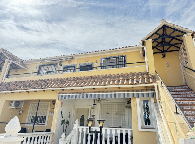 Appartement - Wederverkoop - Villamartin - Villamartin