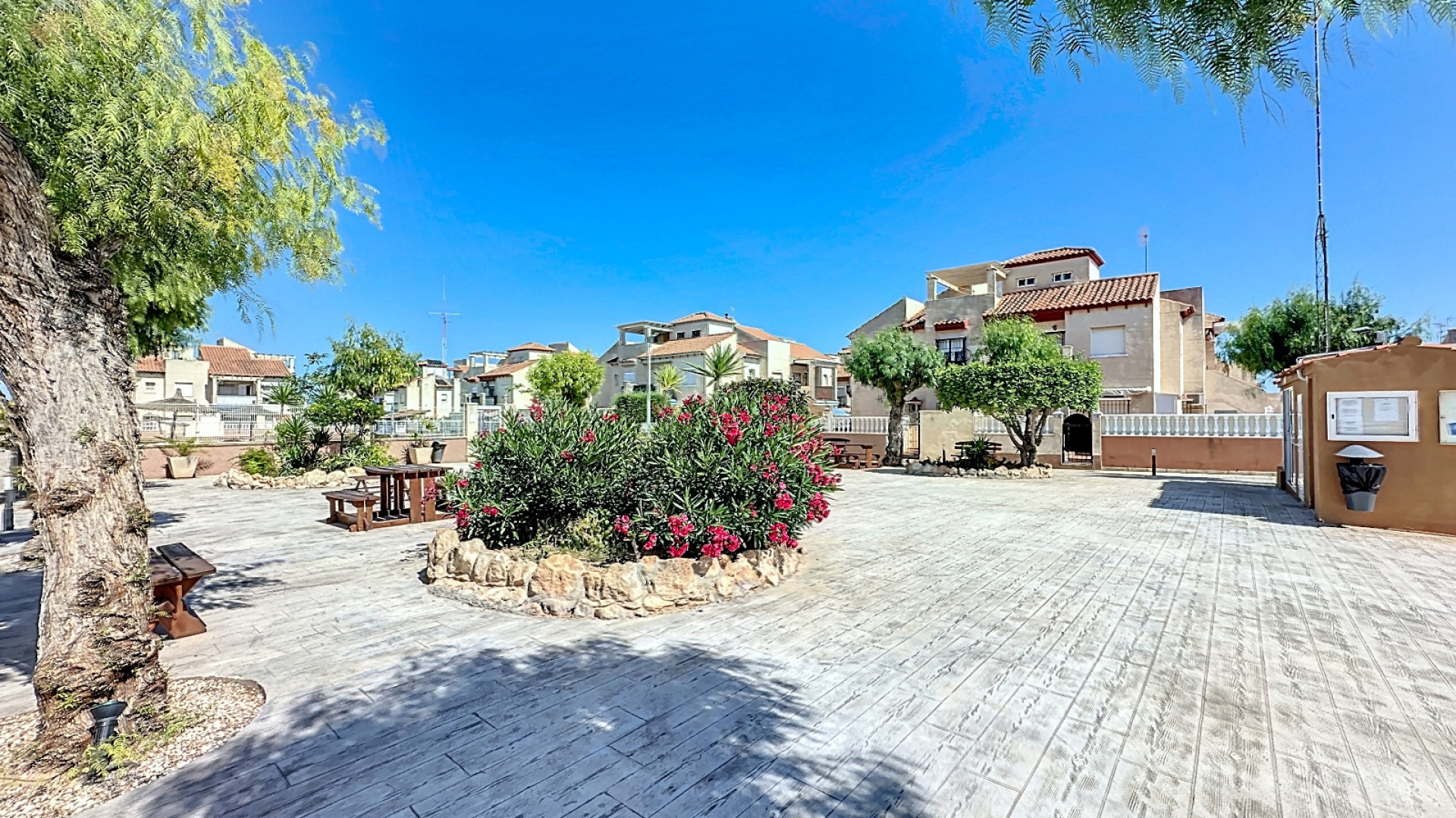 Återförsäljning - Lägenhet - Playa Flamenca - duque de ahumada