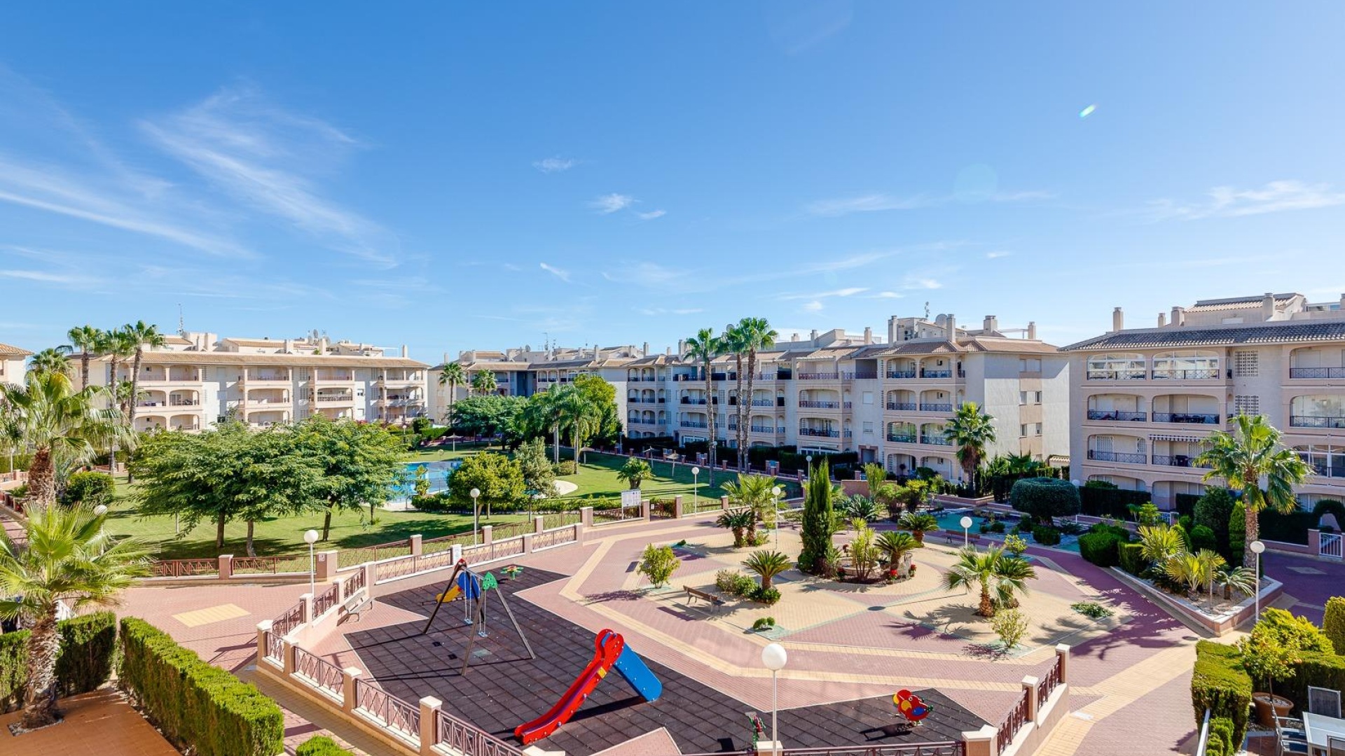 Återförsäljning - Lägenhet - Playa Flamenca - Laguna Golf