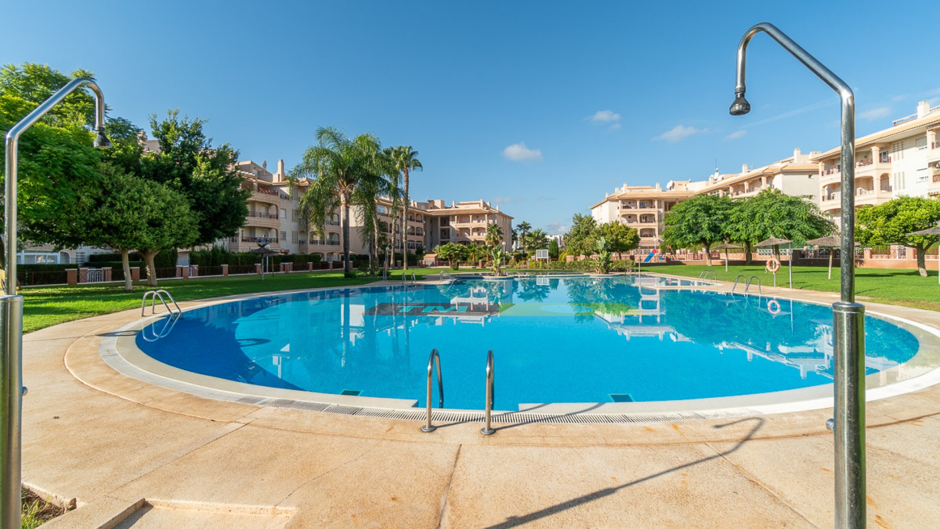 Återförsäljning - Lägenhet - Playa Flamenca - Laguna Golf