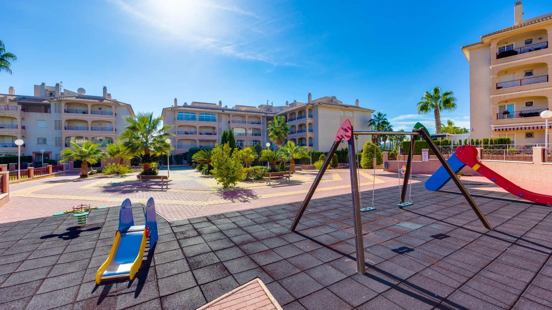 Återförsäljning - Lägenhet - Playa Flamenca - Laguna Golf