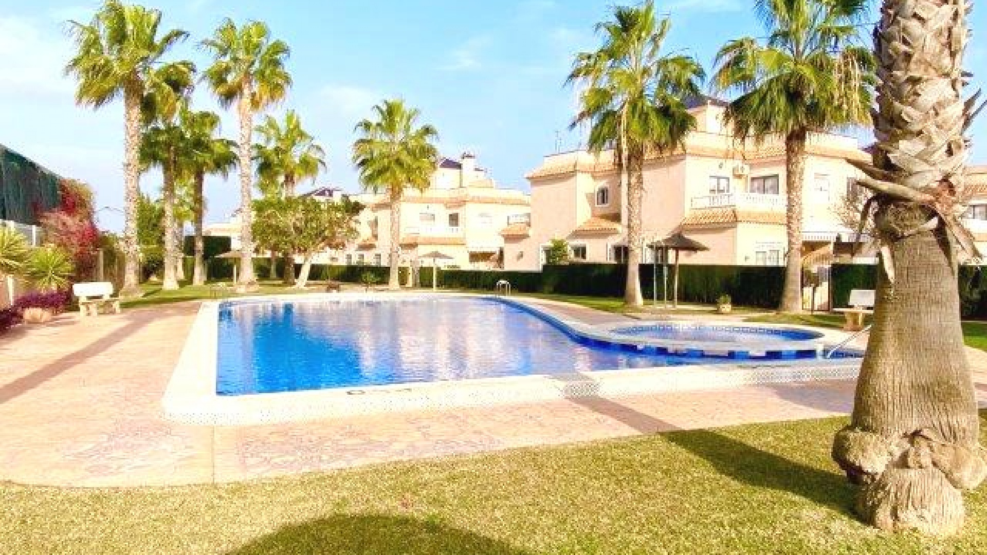 Återförsäljning - Villa - Cabo Roig - la regia