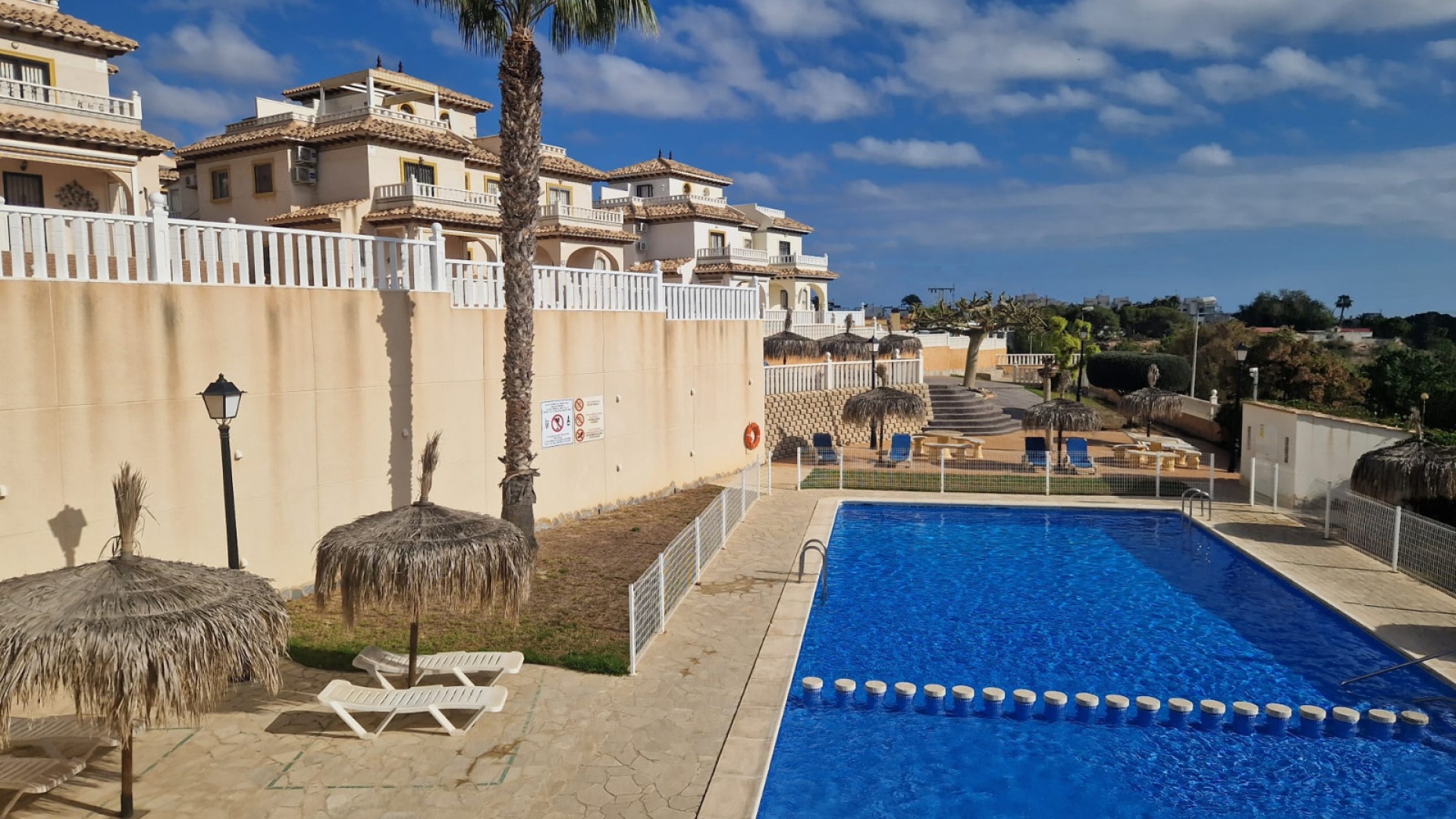 Återförsäljning - Villa - Cabo Roig - Lomas de Cabo Roig