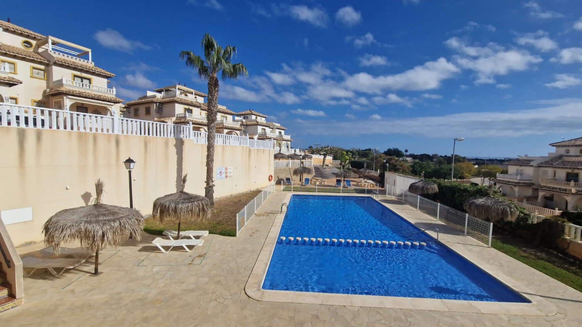 Återförsäljning - Villa - Cabo Roig - Lomas de Cabo Roig