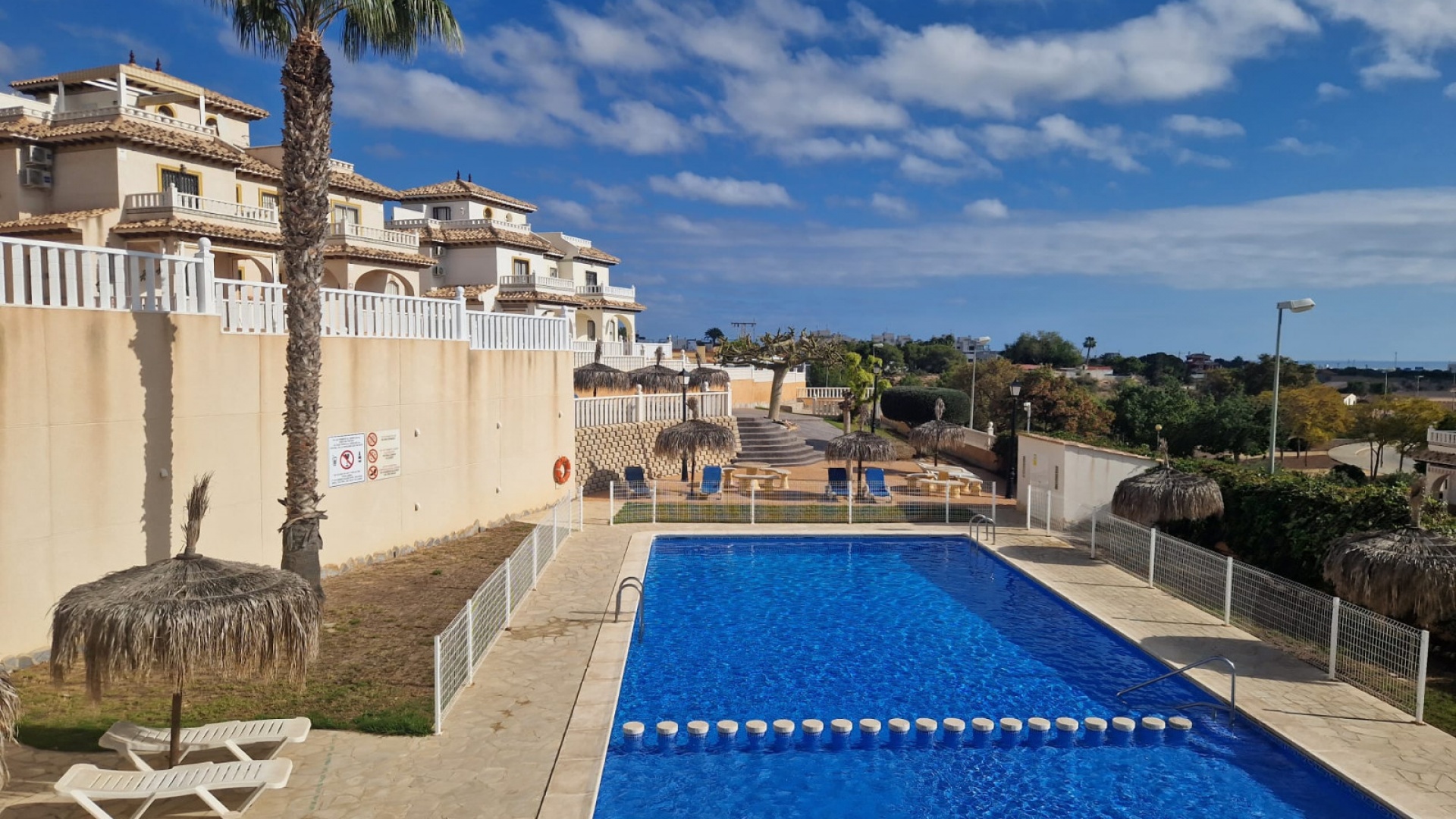 Återförsäljning - Villa - Cabo Roig - Lomas de Cabo Roig