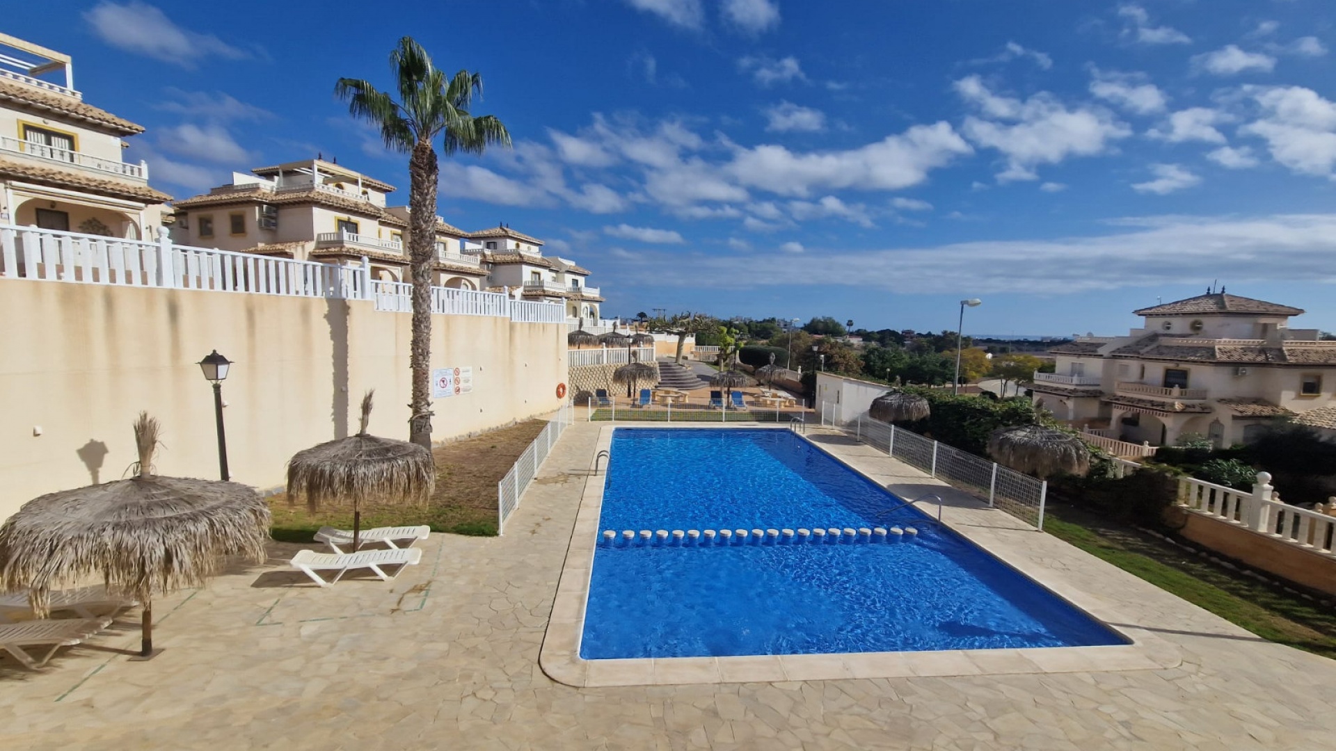 Återförsäljning - Villa - Cabo Roig - Lomas de Cabo Roig