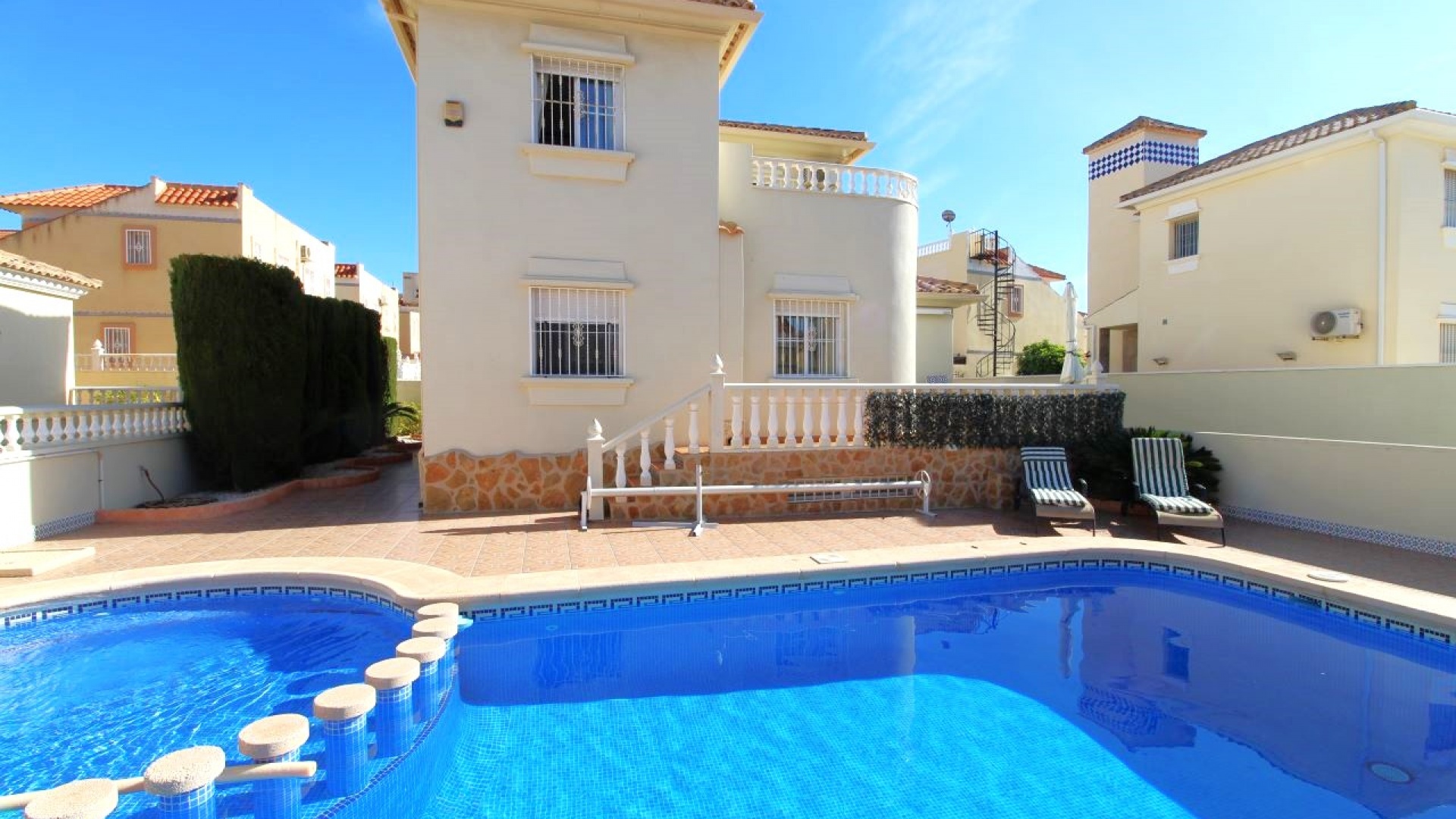 Återförsäljning - Villa - La Zenia