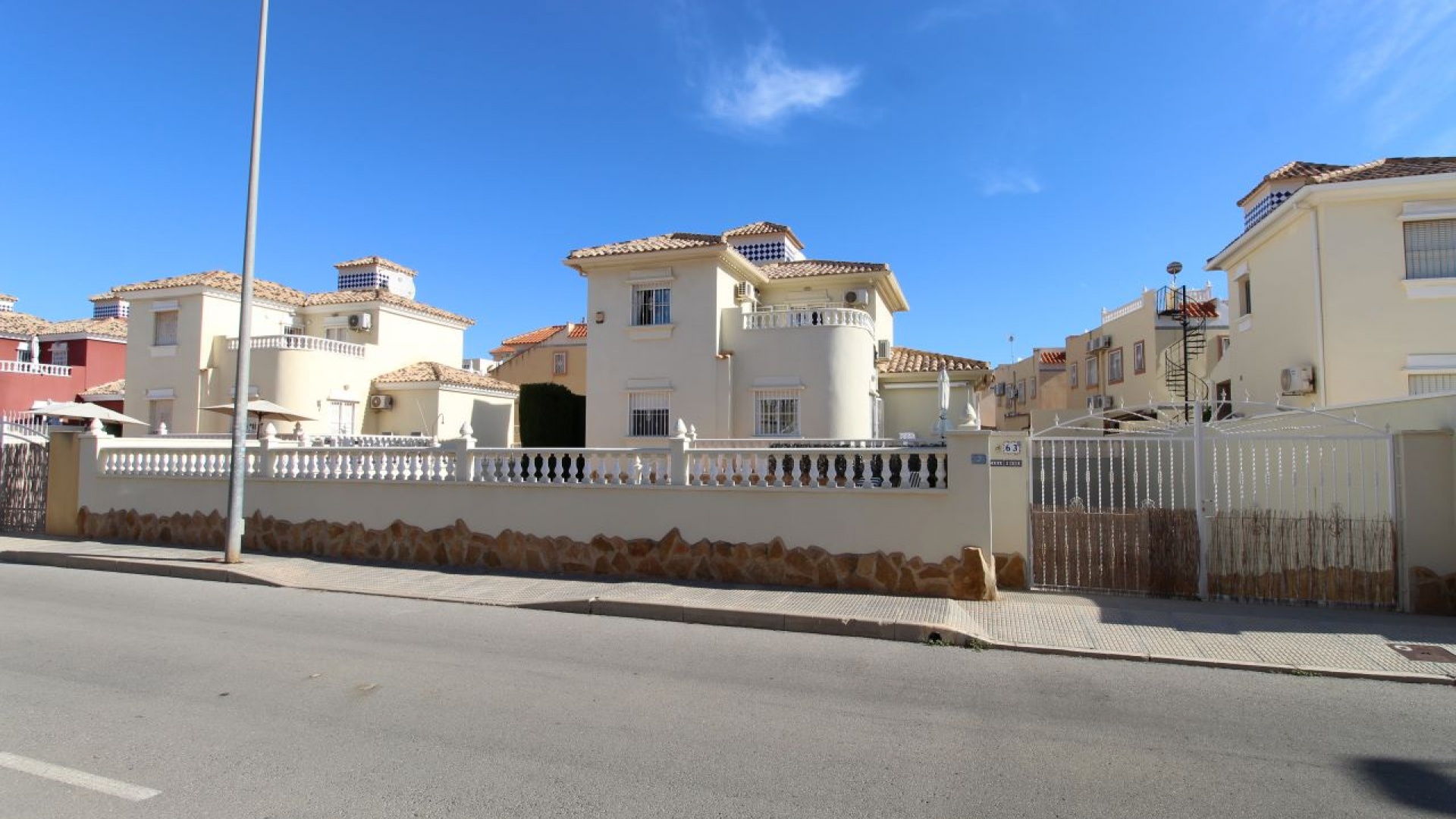 Återförsäljning - Villa - La Zenia