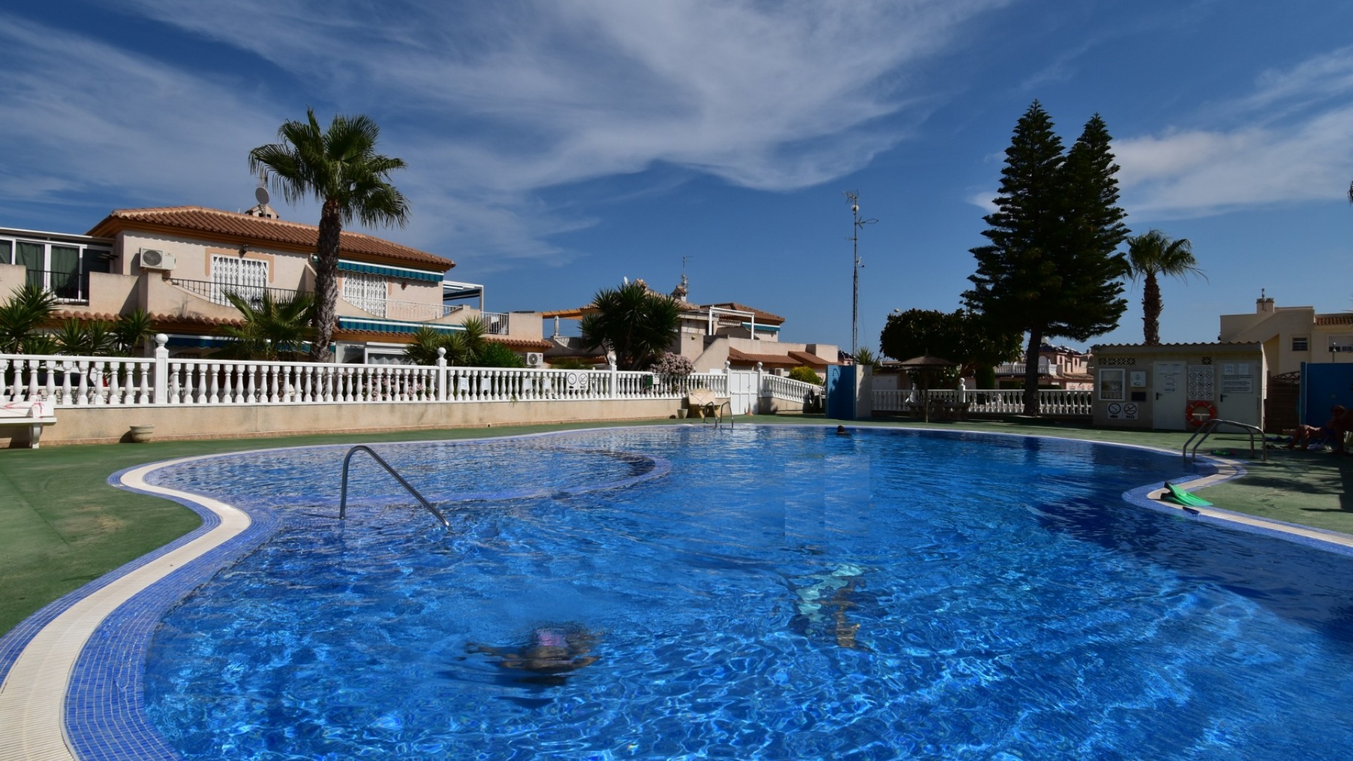 Återförsäljning - Villa - Orihuela Costa - Playa Flamenca