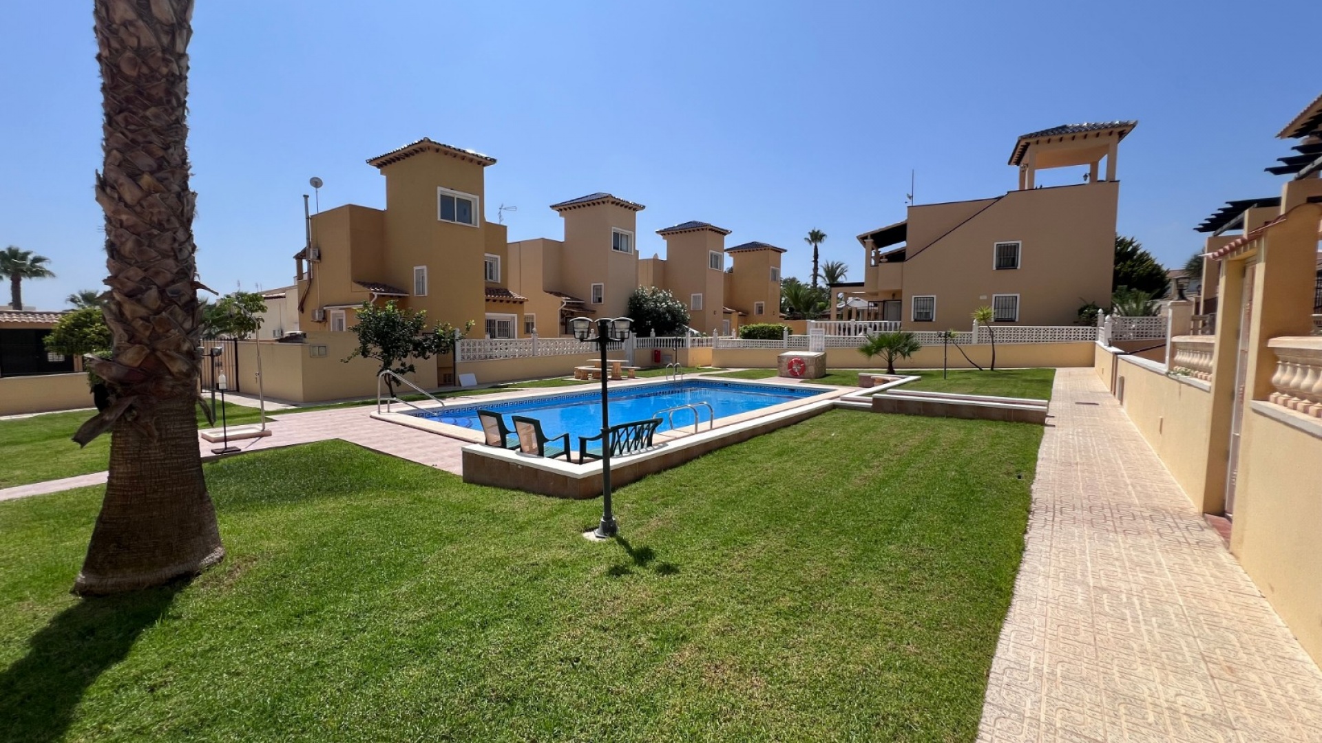 Återförsäljning - Villa - Orihuela - Villamartin