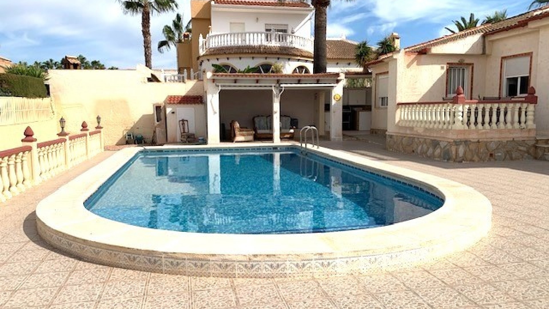 Återförsäljning - Villa - Torrevieja - San Luis