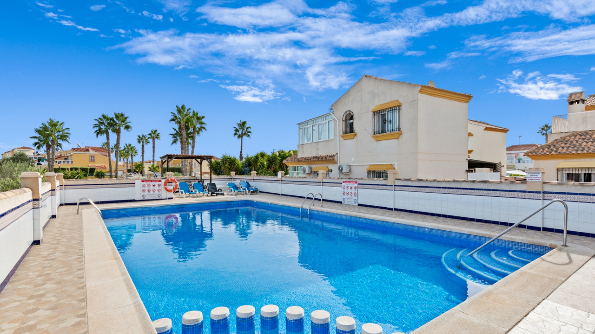 Resale - Apartment - Cabo Roig - la regia