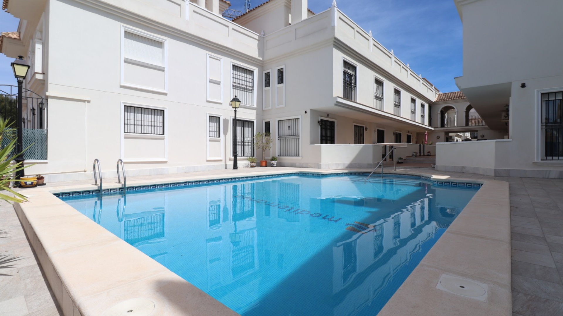 Resale - Apartment - Formentera del Segura - Formentera - Village