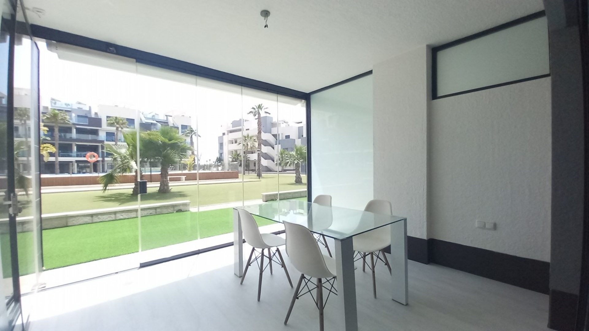 Resale - Apartment - Guardamar del Segura - El Raso