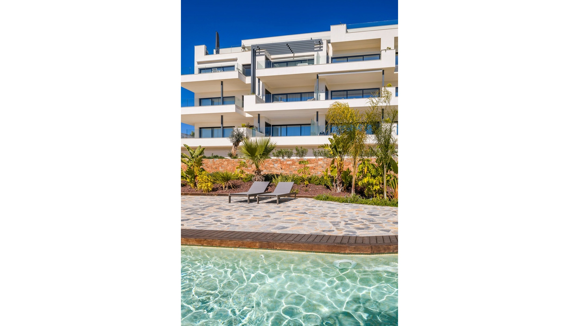 Resale - Apartment - Las Colinas Golf Resort