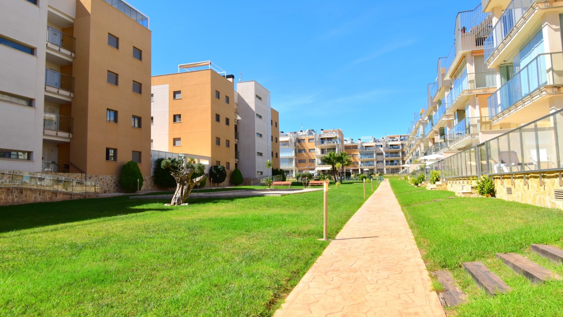 Resale - Apartment - Orihuela Costa - Villamartin