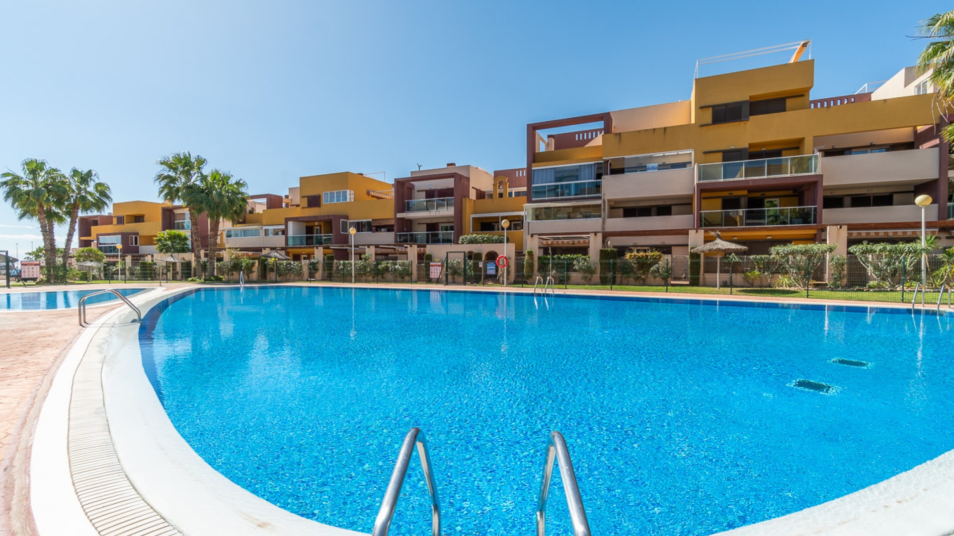 Resale - Apartment - Playa Flamenca - el bosque