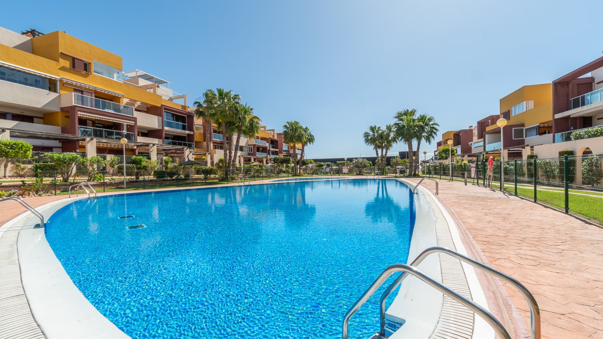 Resale - Apartment - Playa Flamenca - el bosque