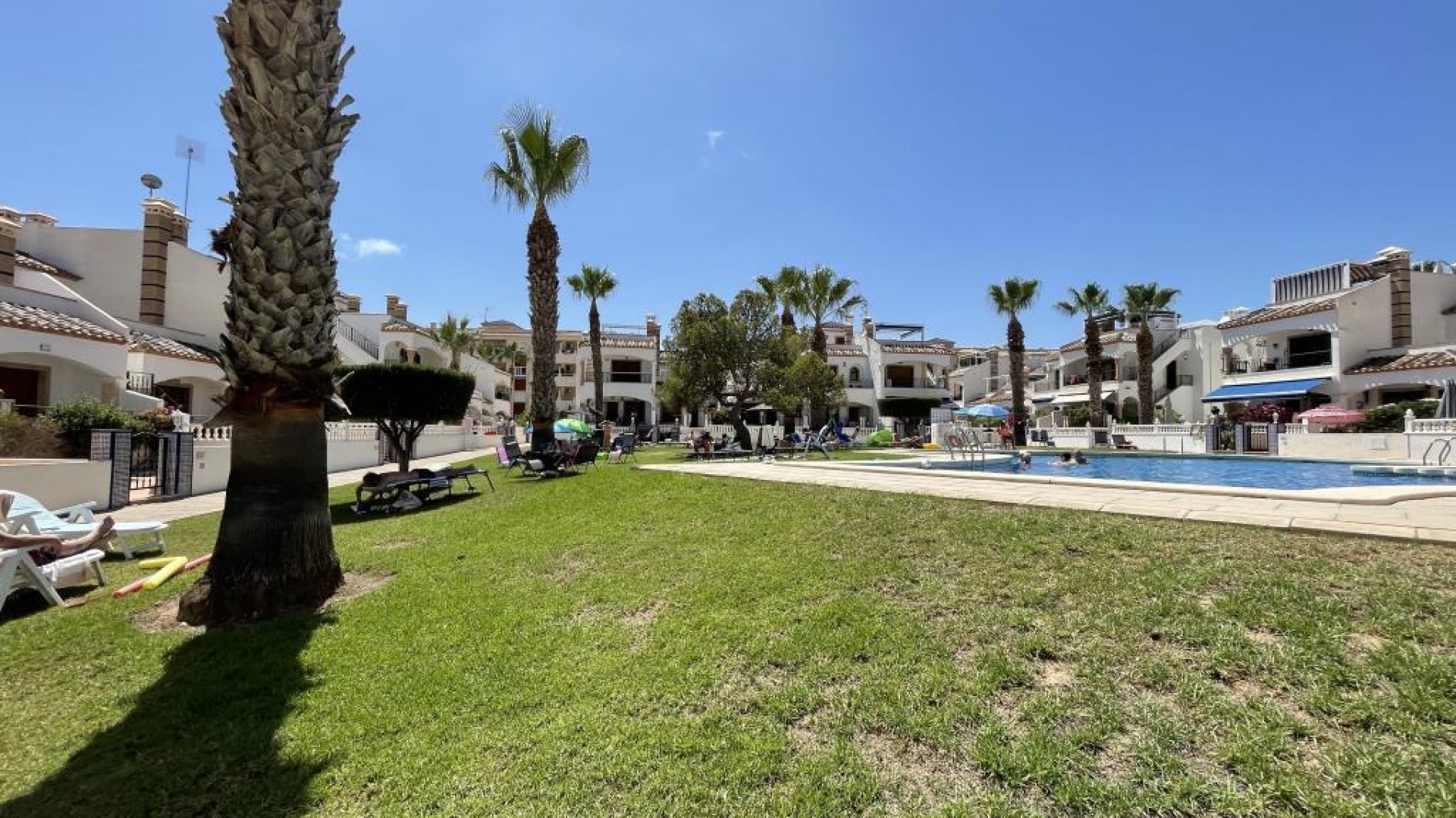 Resale - Apartment - Playa Flamenca - jumilla