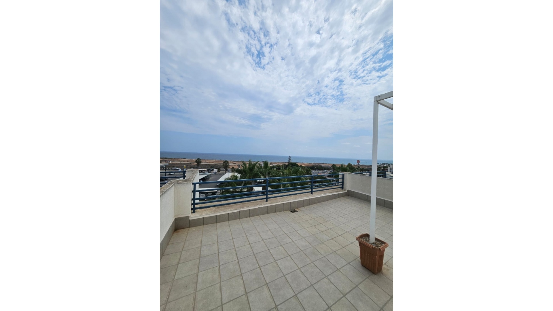 Resale - Apartment - Playa Flamenca - la calma