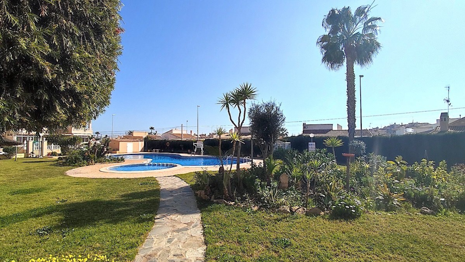 Resale - Apartment - Playa Flamenca - la concha