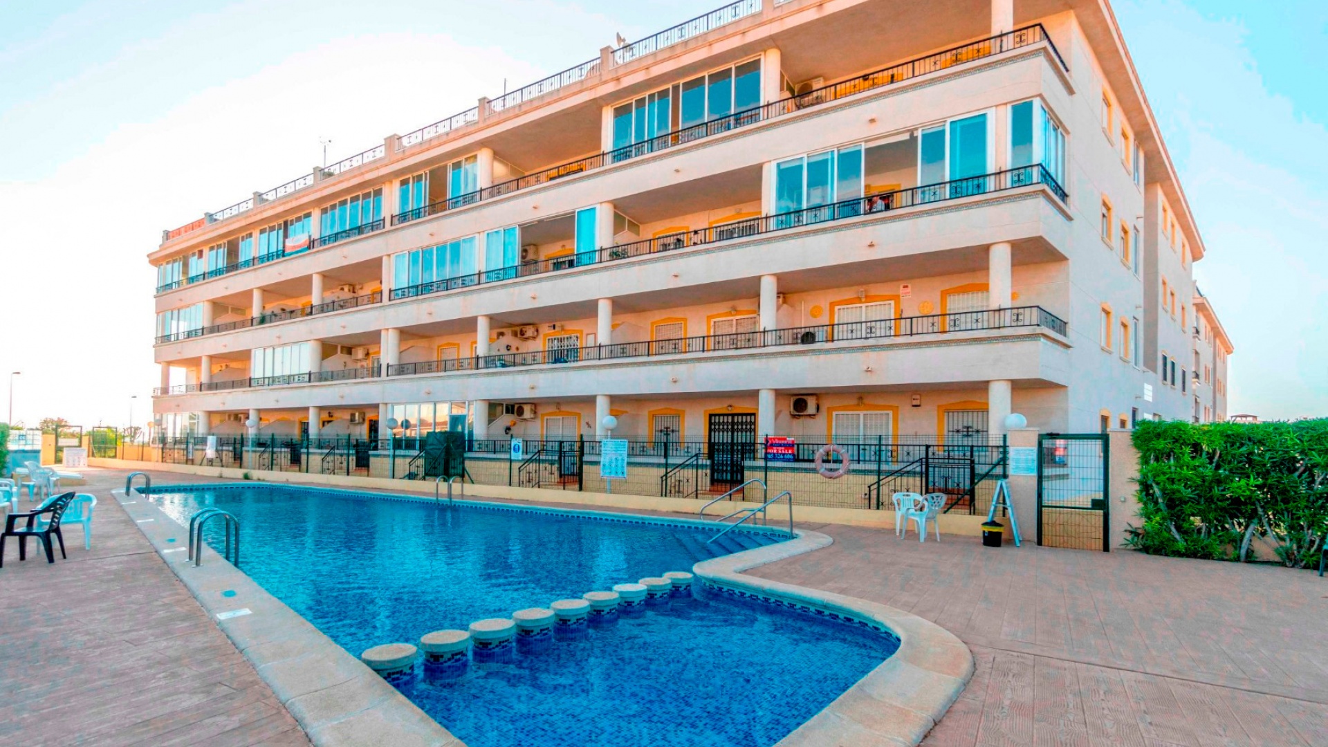 Resale - Apartment - Playa Flamenca - la mirada