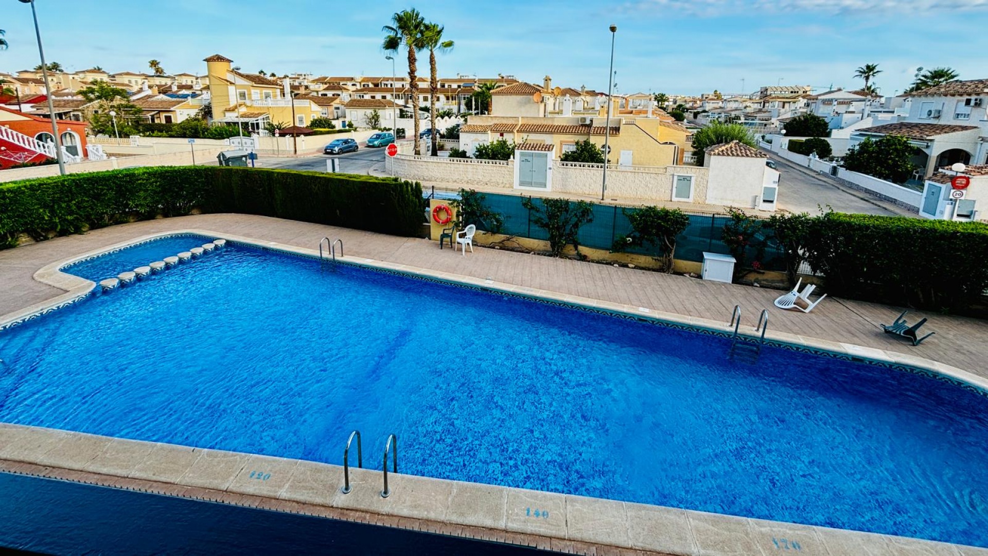 Resale - Apartment - Playa Flamenca - la mirada