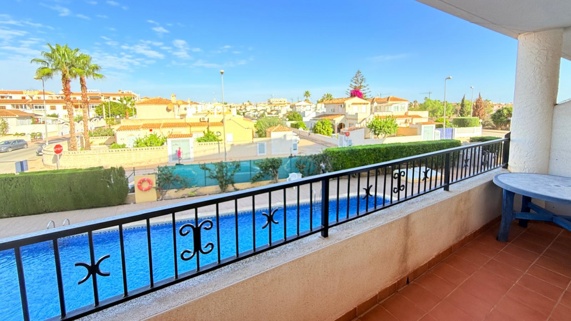 Resale - Apartment - Playa Flamenca - la mirada