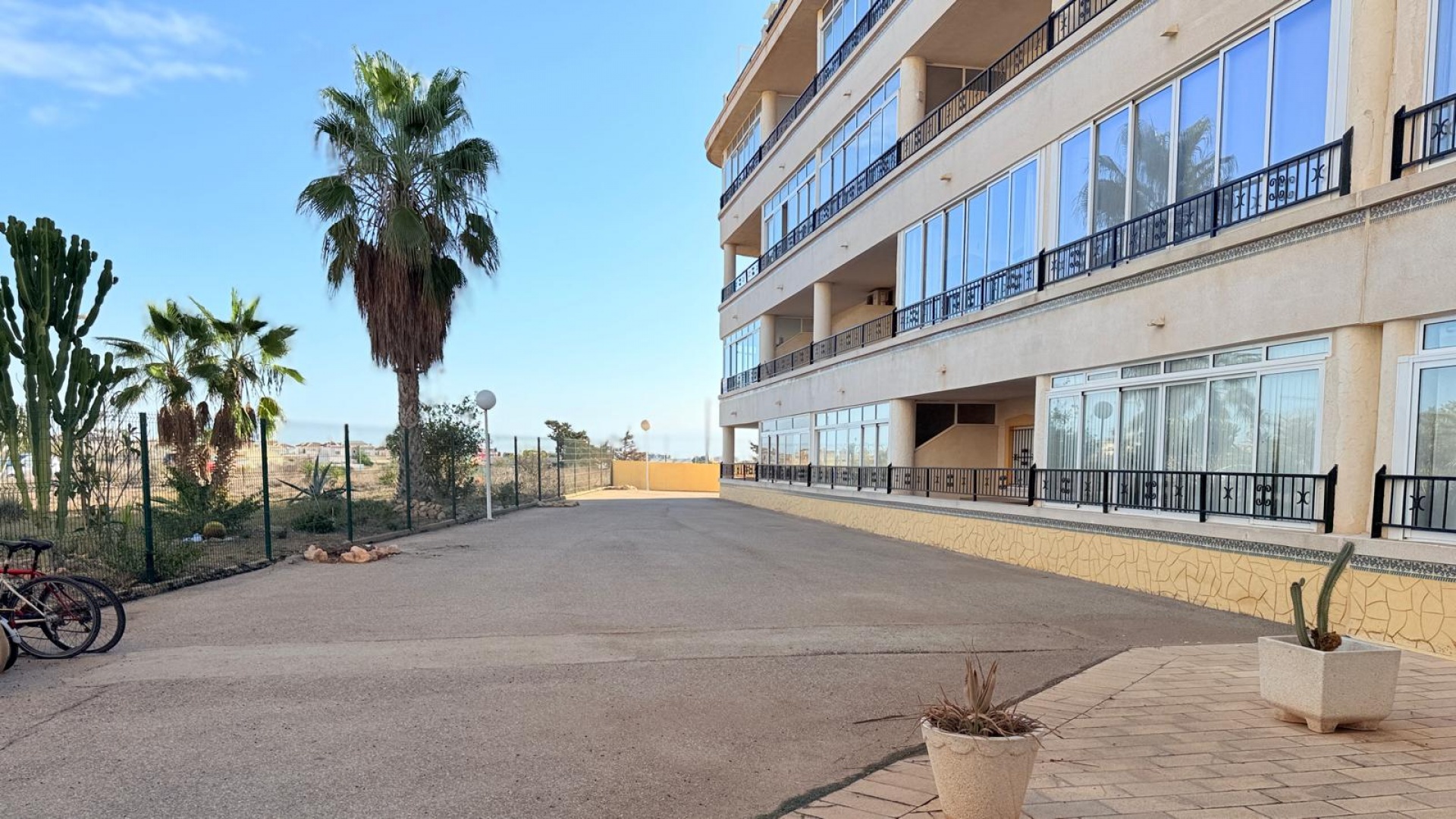 Resale - Apartment - Playa Flamenca - la mirada