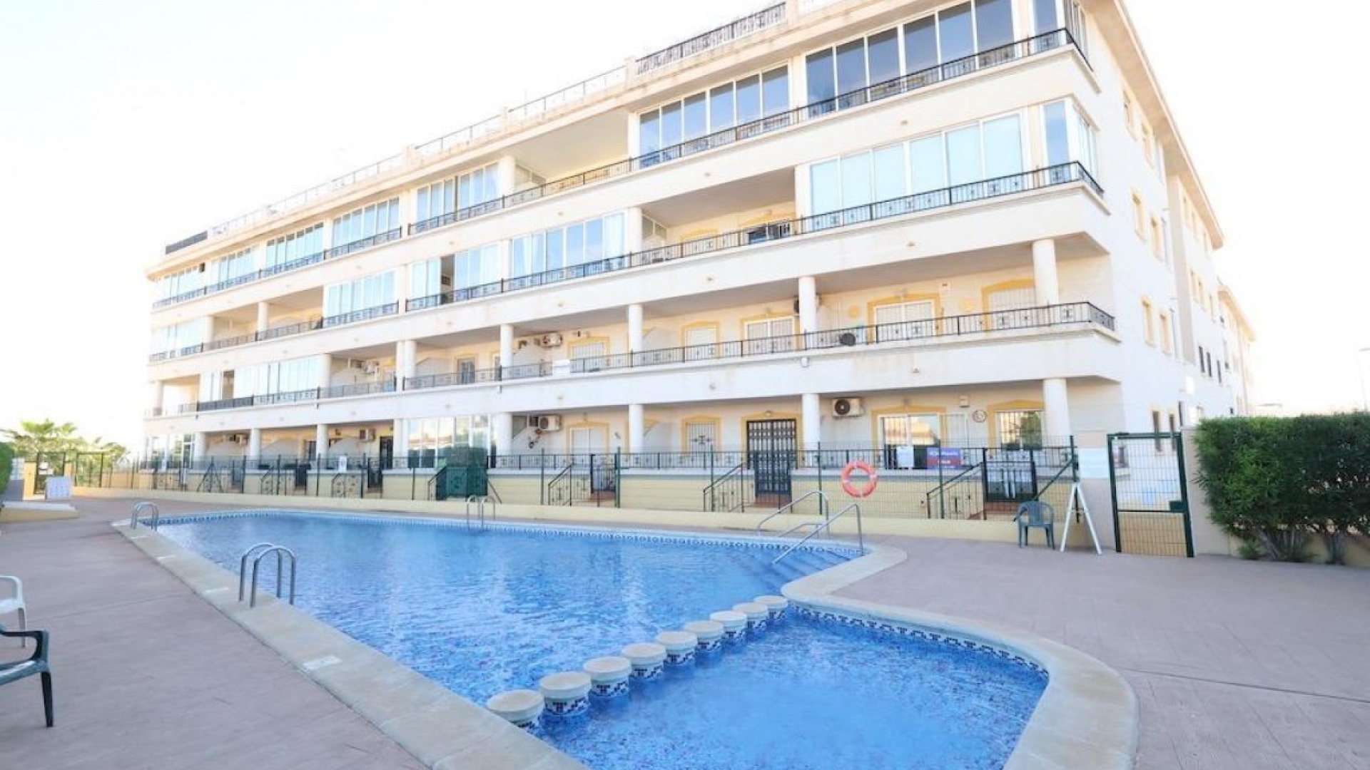 Resale - Apartment - Playa Flamenca - la mirada