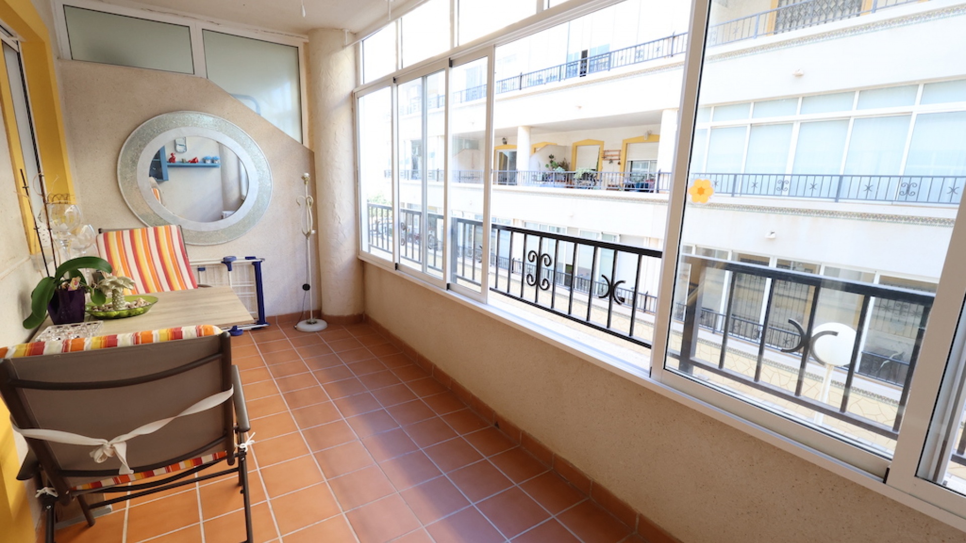 Resale - Apartment - Playa Flamenca - la mirada