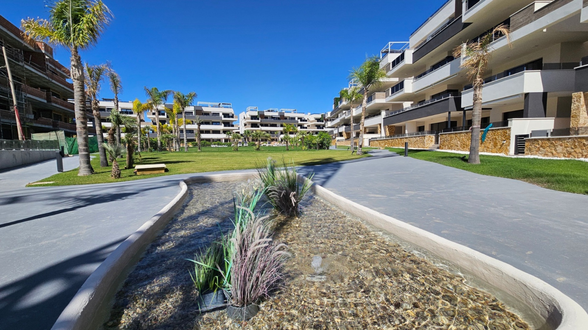 Resale - Apartment - Playa Flamenca - Res. Sunrise Deluxe