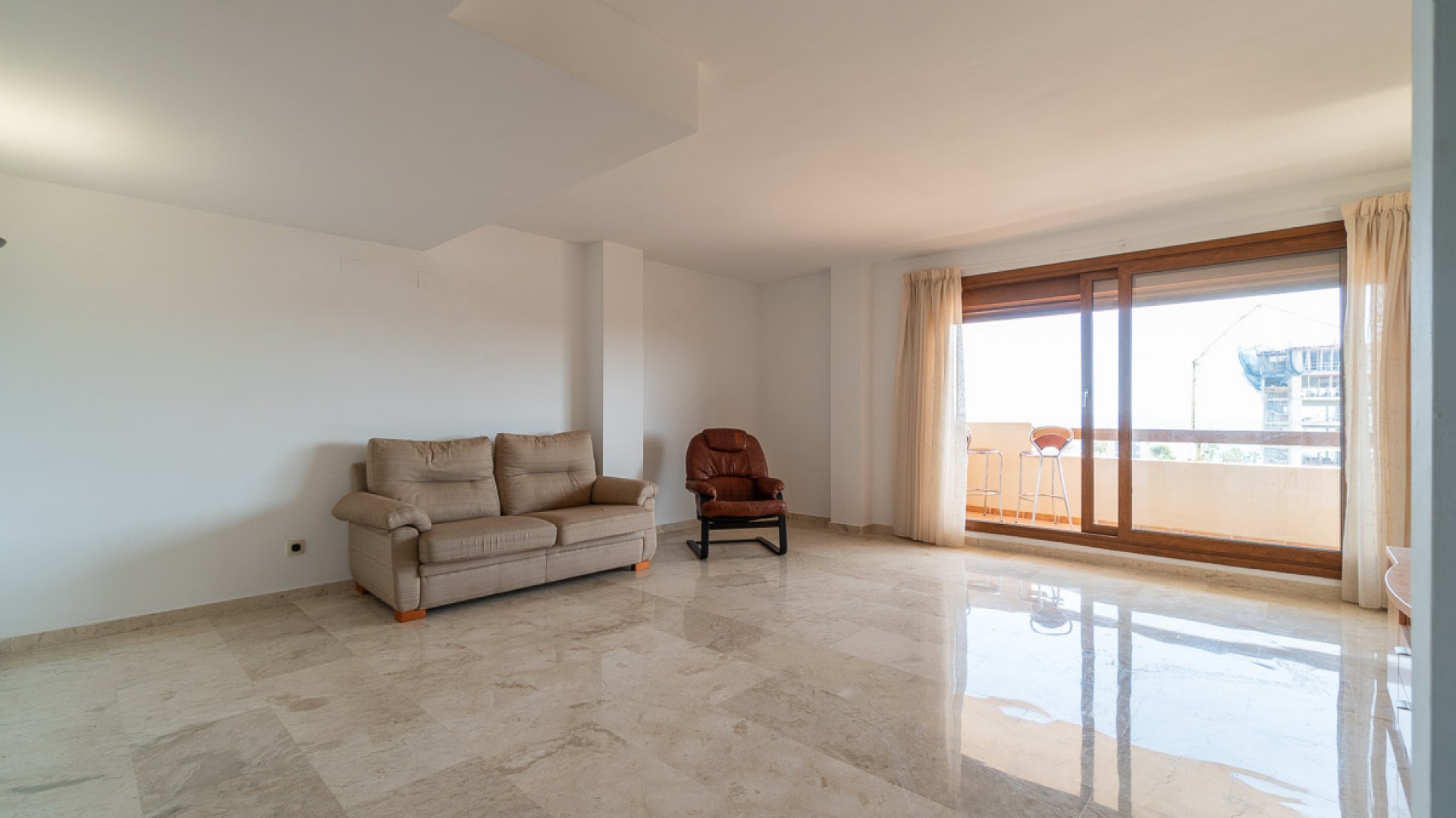 Resale - Apartment - Punta Prima - la entrada