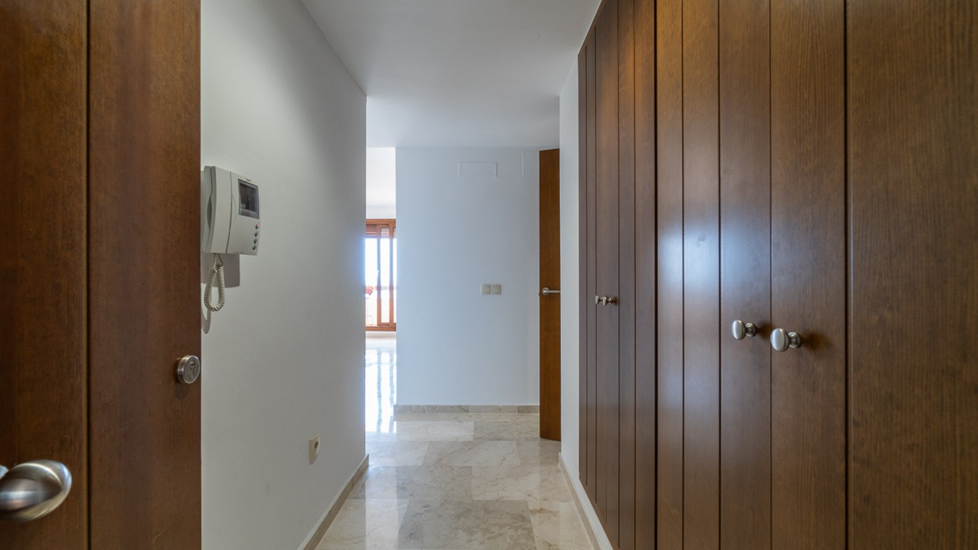 Resale - Apartment - Punta Prima - la entrada