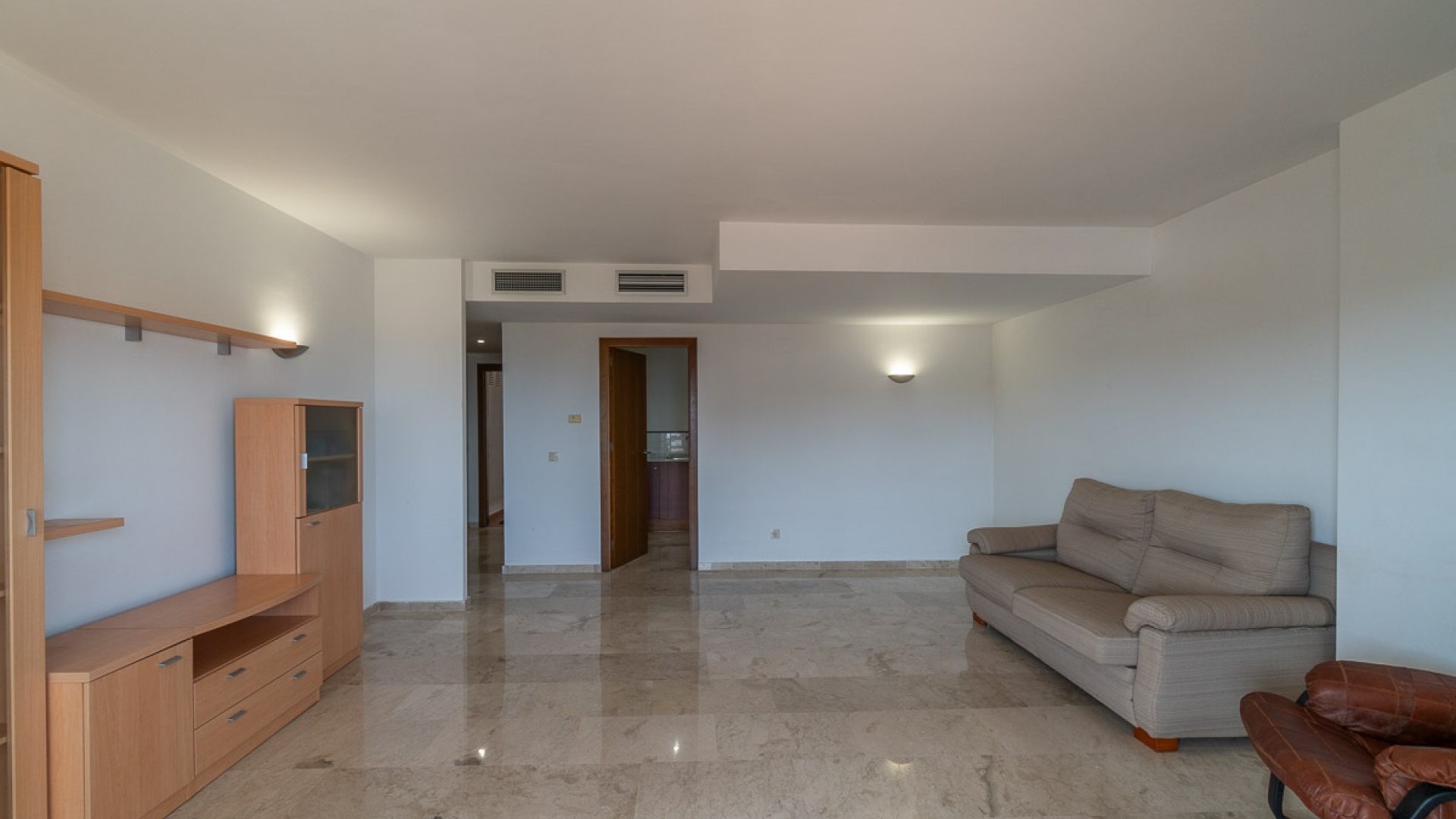 Resale - Apartment - Punta Prima - la entrada