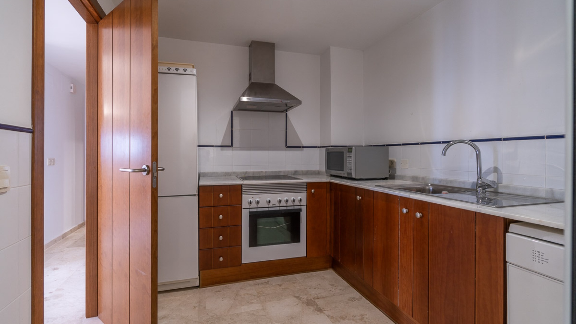 Resale - Apartment - Punta Prima - la entrada