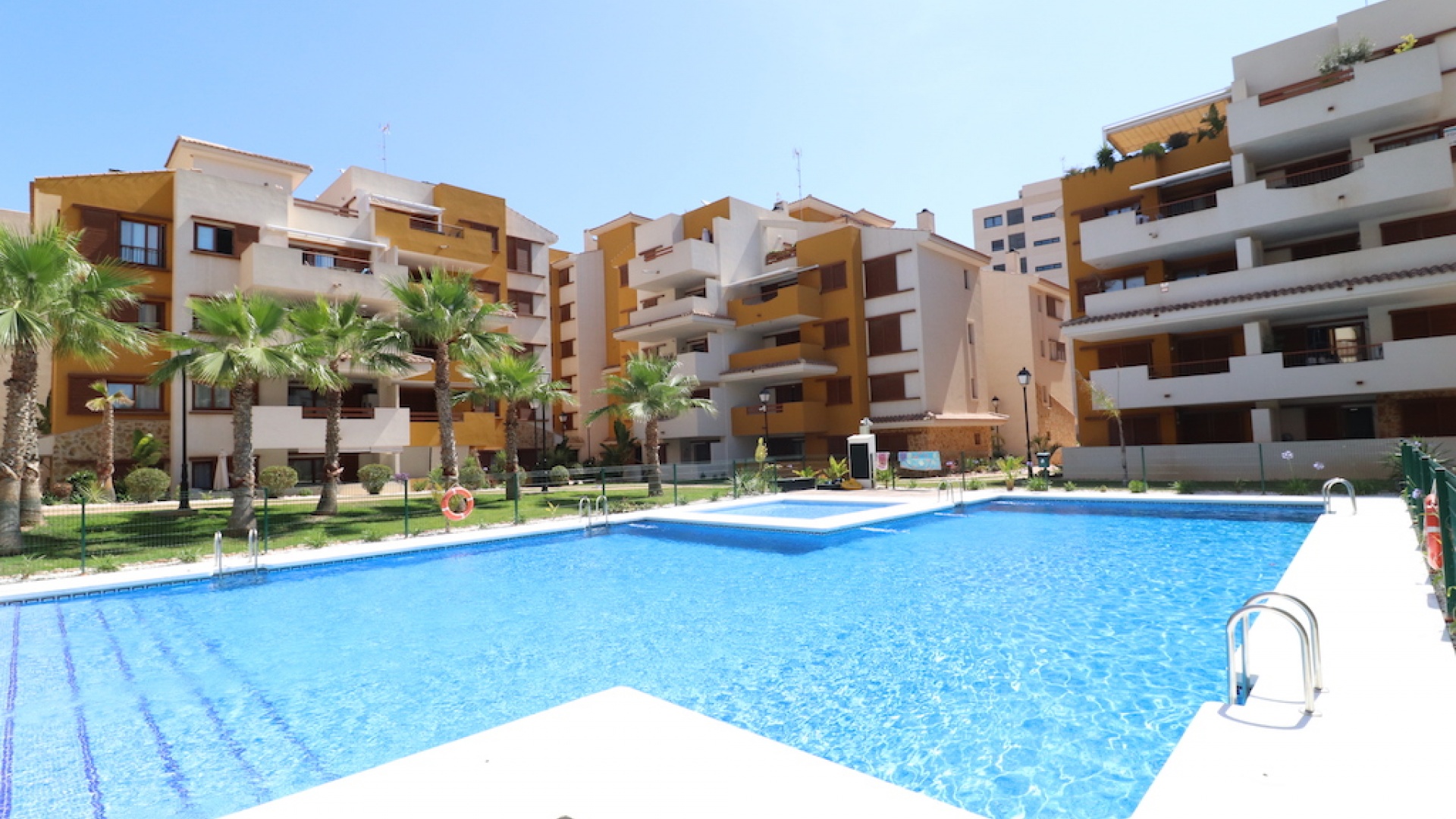 Resale - Apartment - Punta Prima - La Recoleta