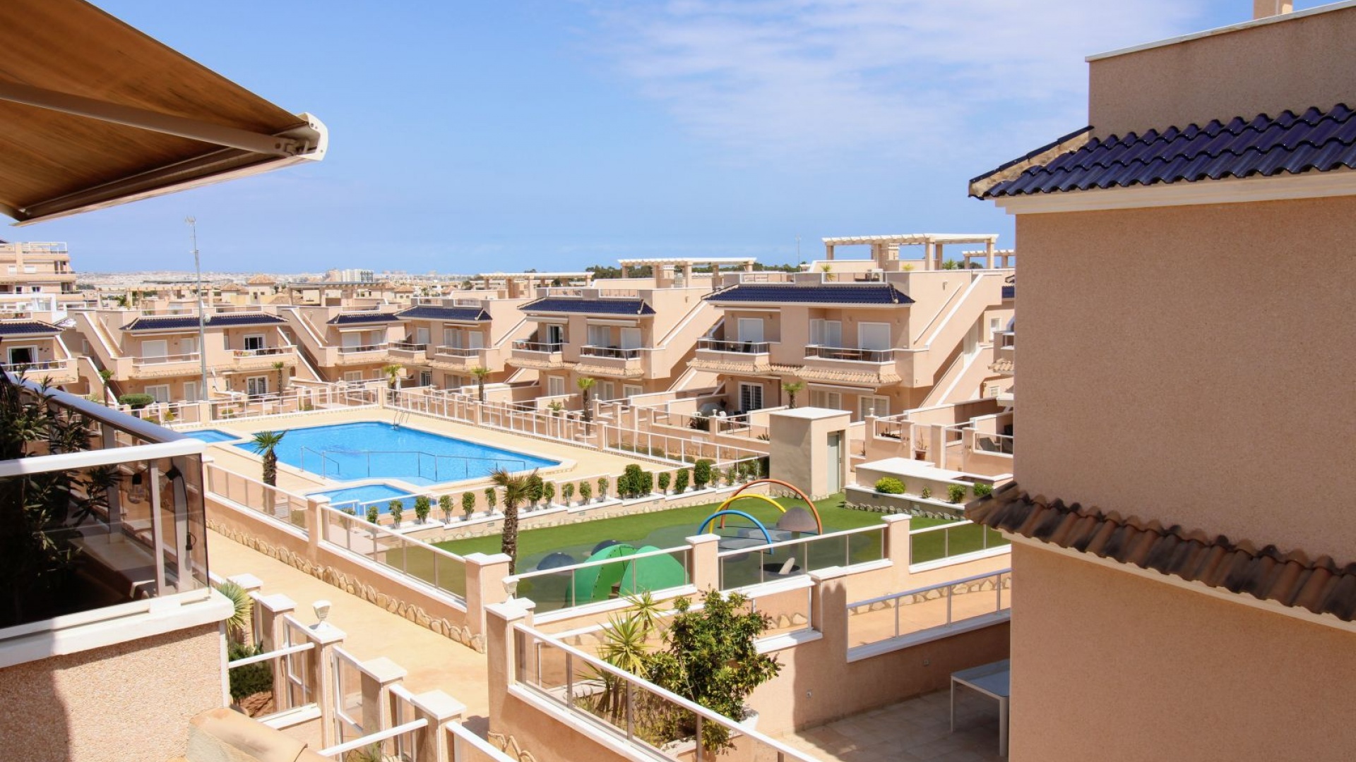 Resale - Apartment - Punta Prima - vista azul