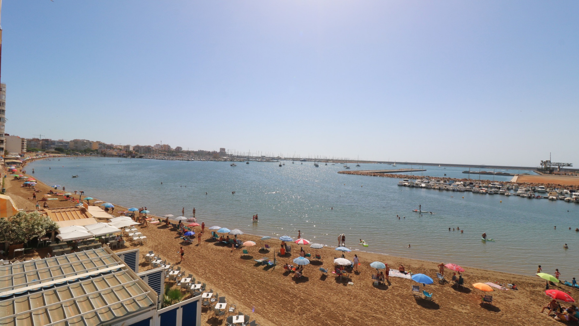 Resale - Apartment - Torrevieja - 1st line to the sea