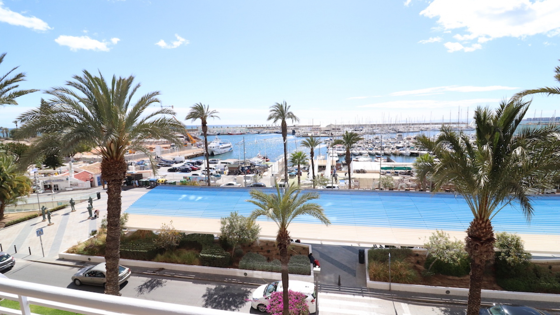 Resale - Apartment - Torrevieja - 1st line to the sea