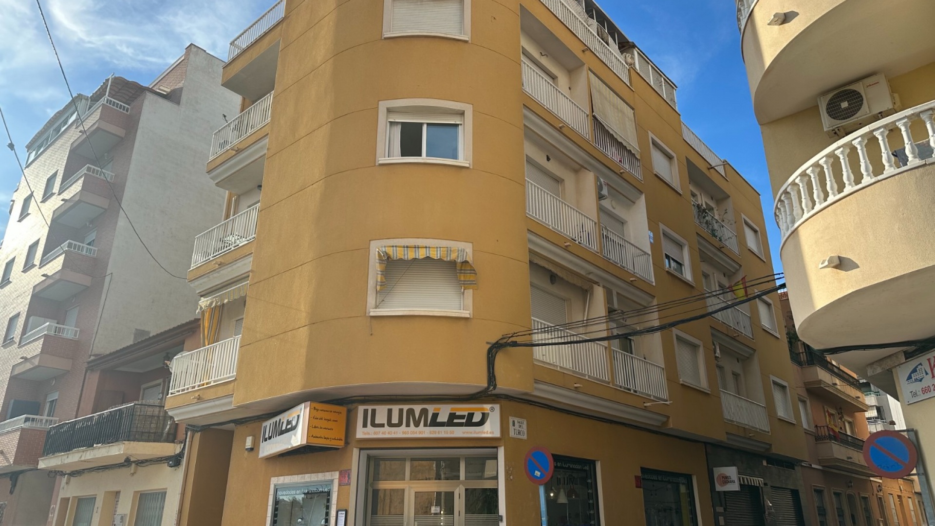 Resale - Apartment - Torrevieja - Acequión