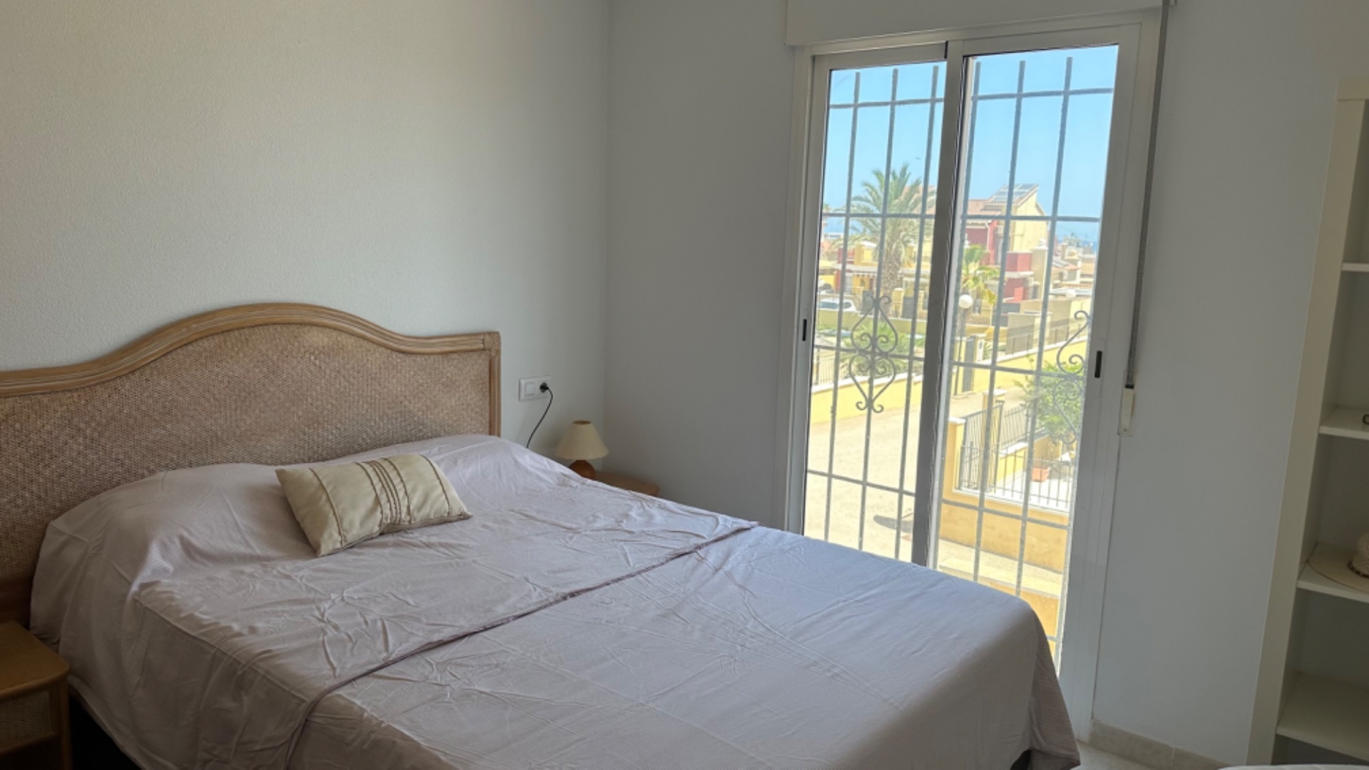 Resale - Apartment - Torrevieja - Aguas Nuevas