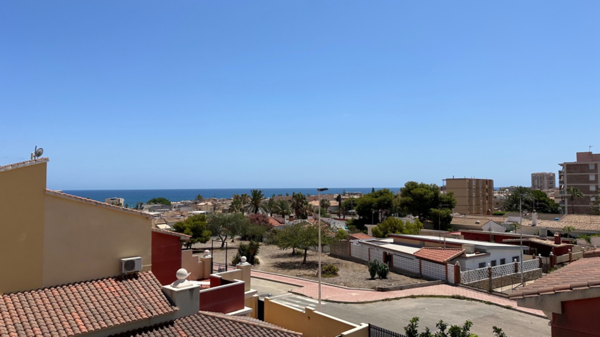 Resale - Apartment - Torrevieja - Aguas Nuevas