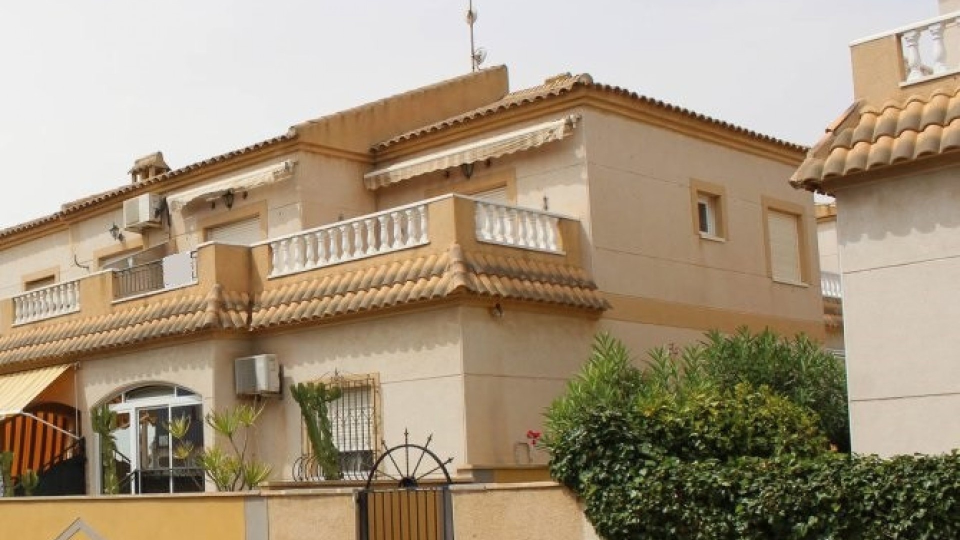 Resale - Apartment - Torrevieja - Aguas Nuevas