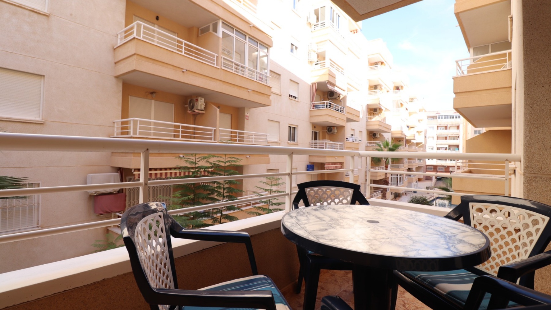 Resale - Apartment - Torrevieja - Torrevieja - Centre