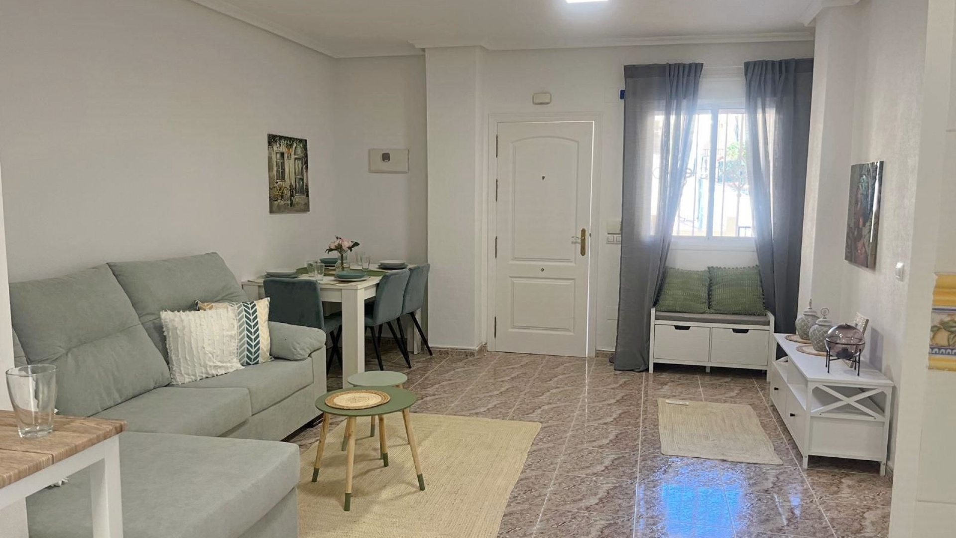 Resale - Apartment - Villamartin - colinas del presidente