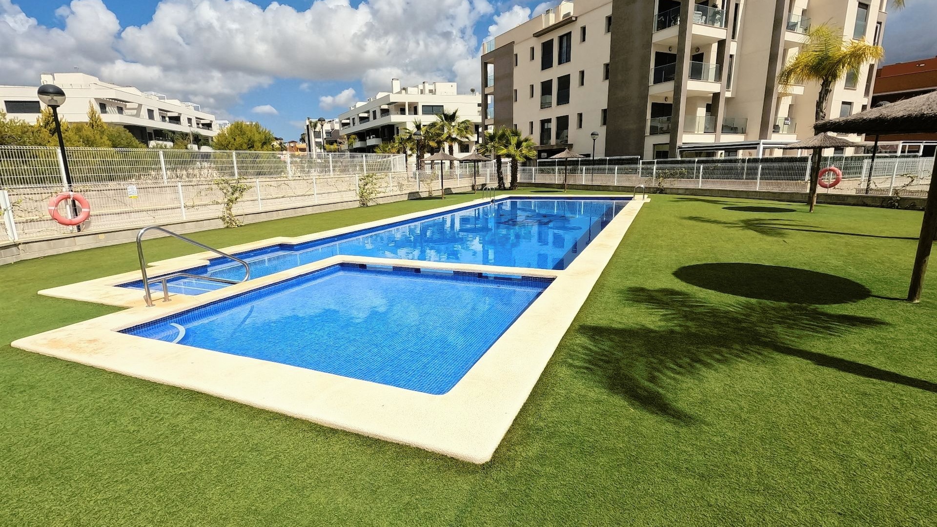 Resale - Apartment - Villamartin - Costa Blanca South