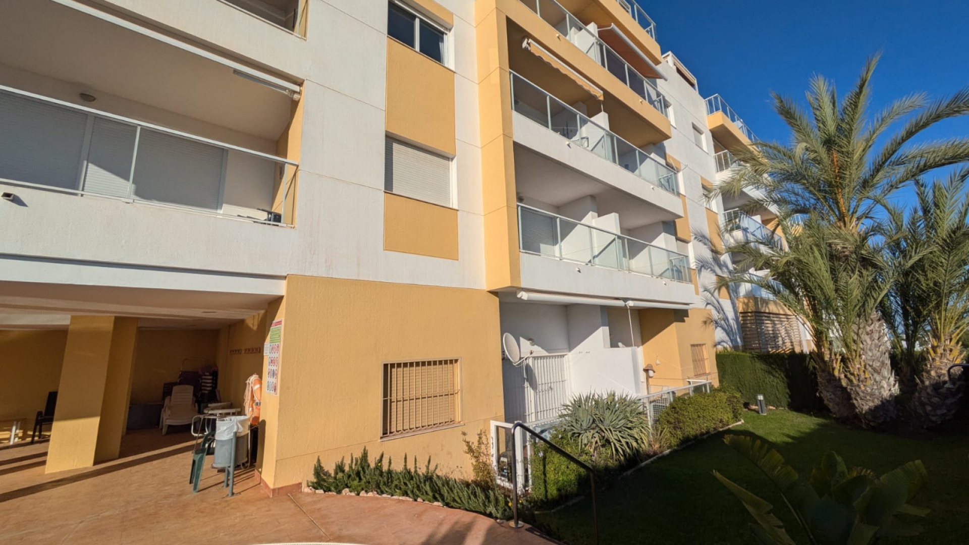 Resale - Apartment - Villamartin - La Fuente