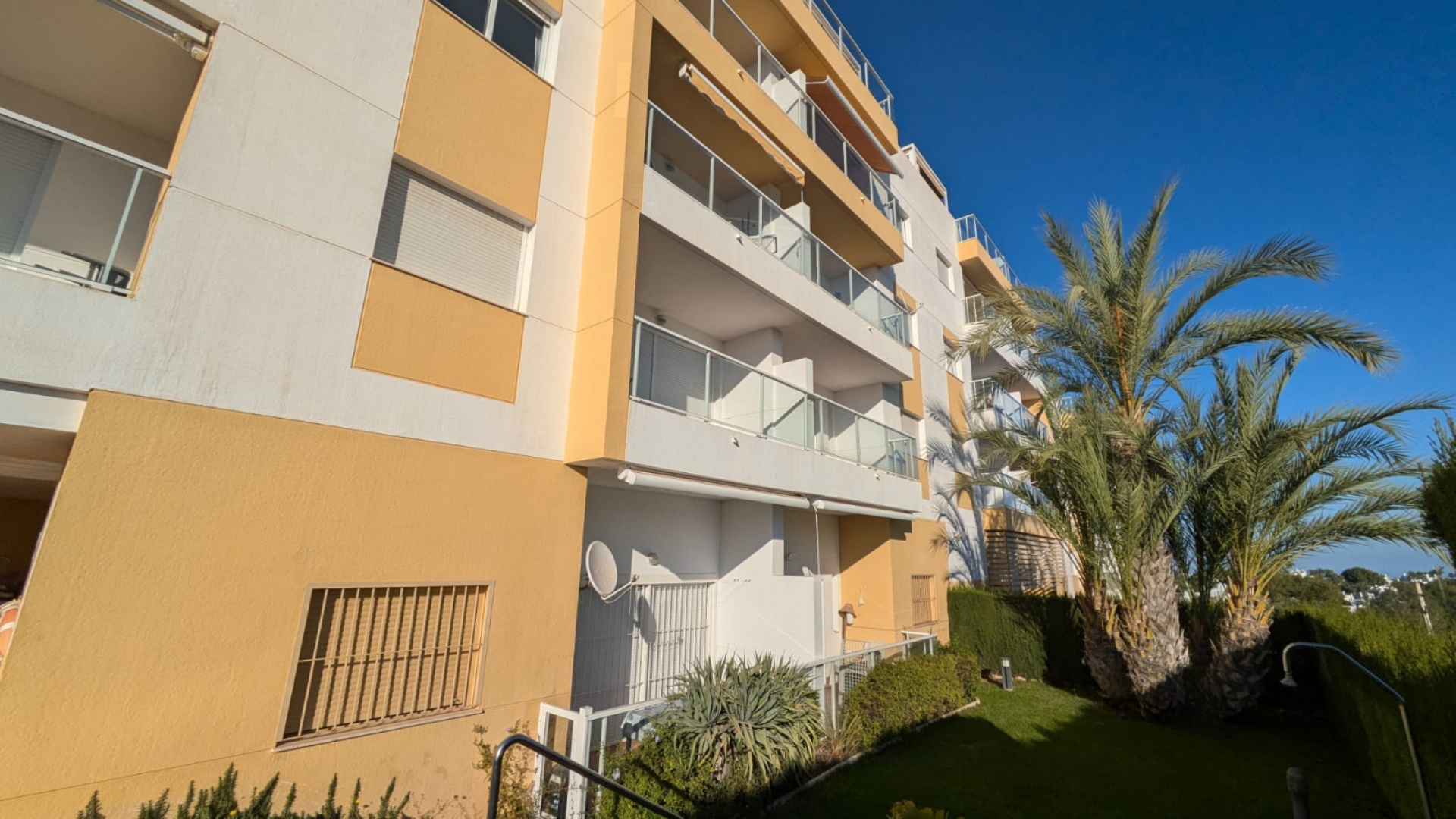 Resale - Apartment - Villamartin - La Fuente